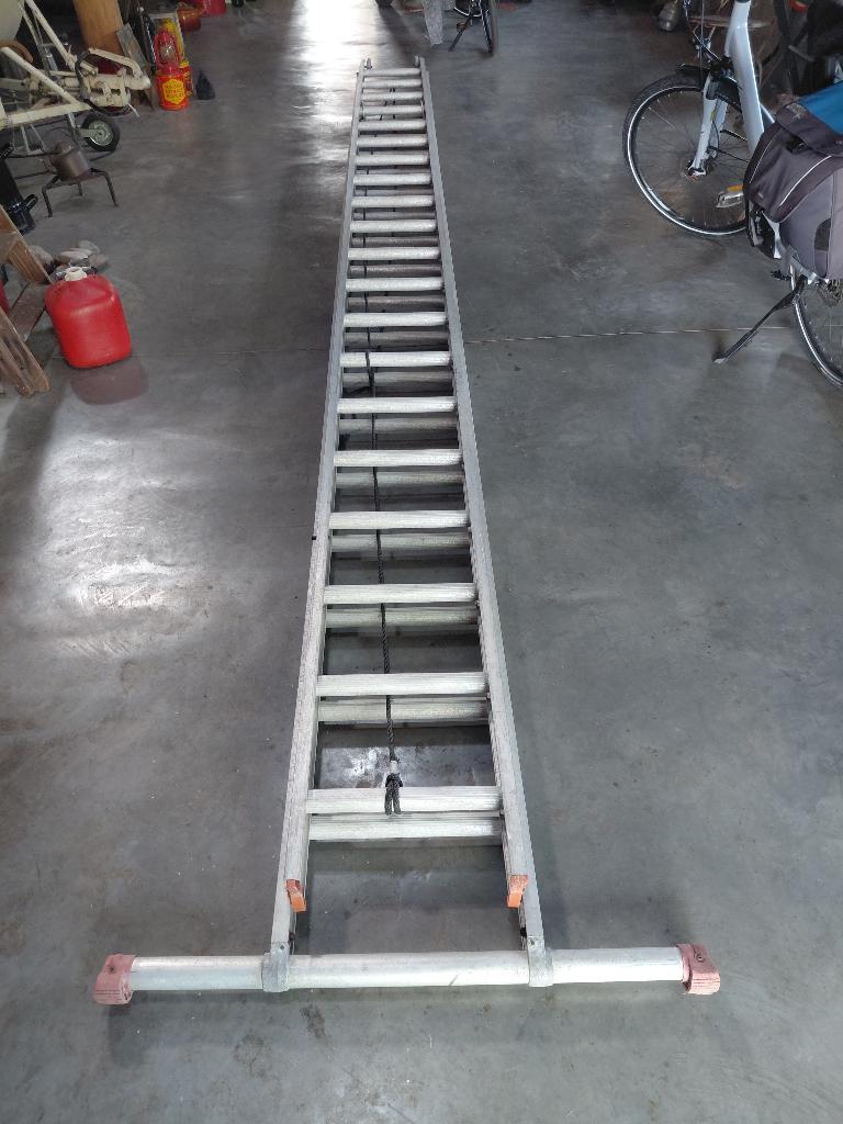 Ladder lang uitschuif 20, Doe-het-zelf en Verbouw, Ladders en Trappen, Ophalen, Gebruikt, Ladder, Opvouwbaar of Inschuifbaar