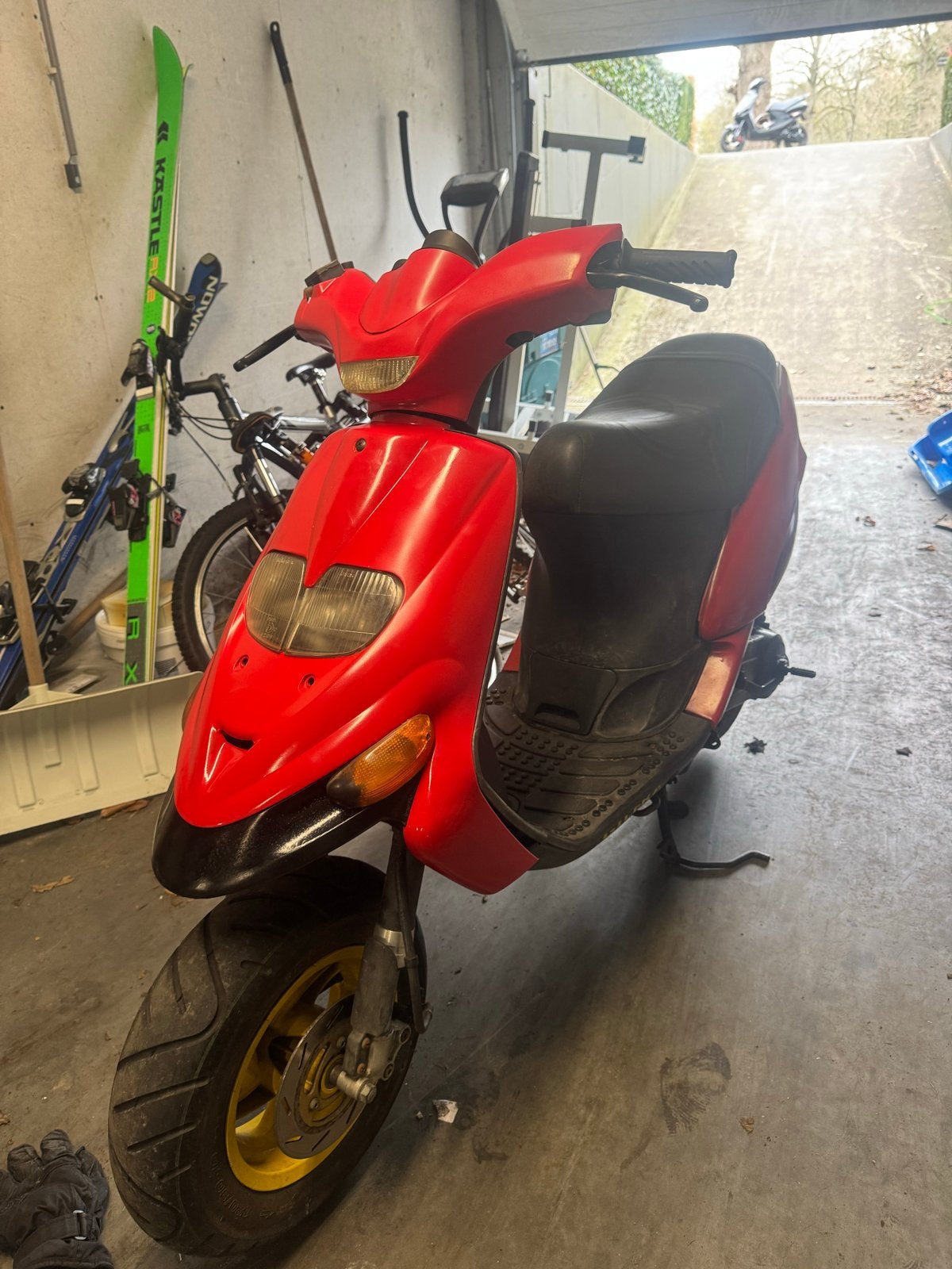 GEZOCHT!! Gillera stalker frame met voorkap!!!, Fietsen en Brommers, Scooters | Piaggio, Ophalen, Gebruikt, Benzine, Overige modellen