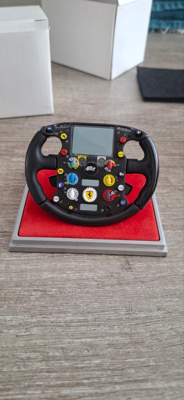 Ferrari F1 Steeringwheel van 2007 Almalgam, Ophalen, Zo goed als nieuw, Auto
