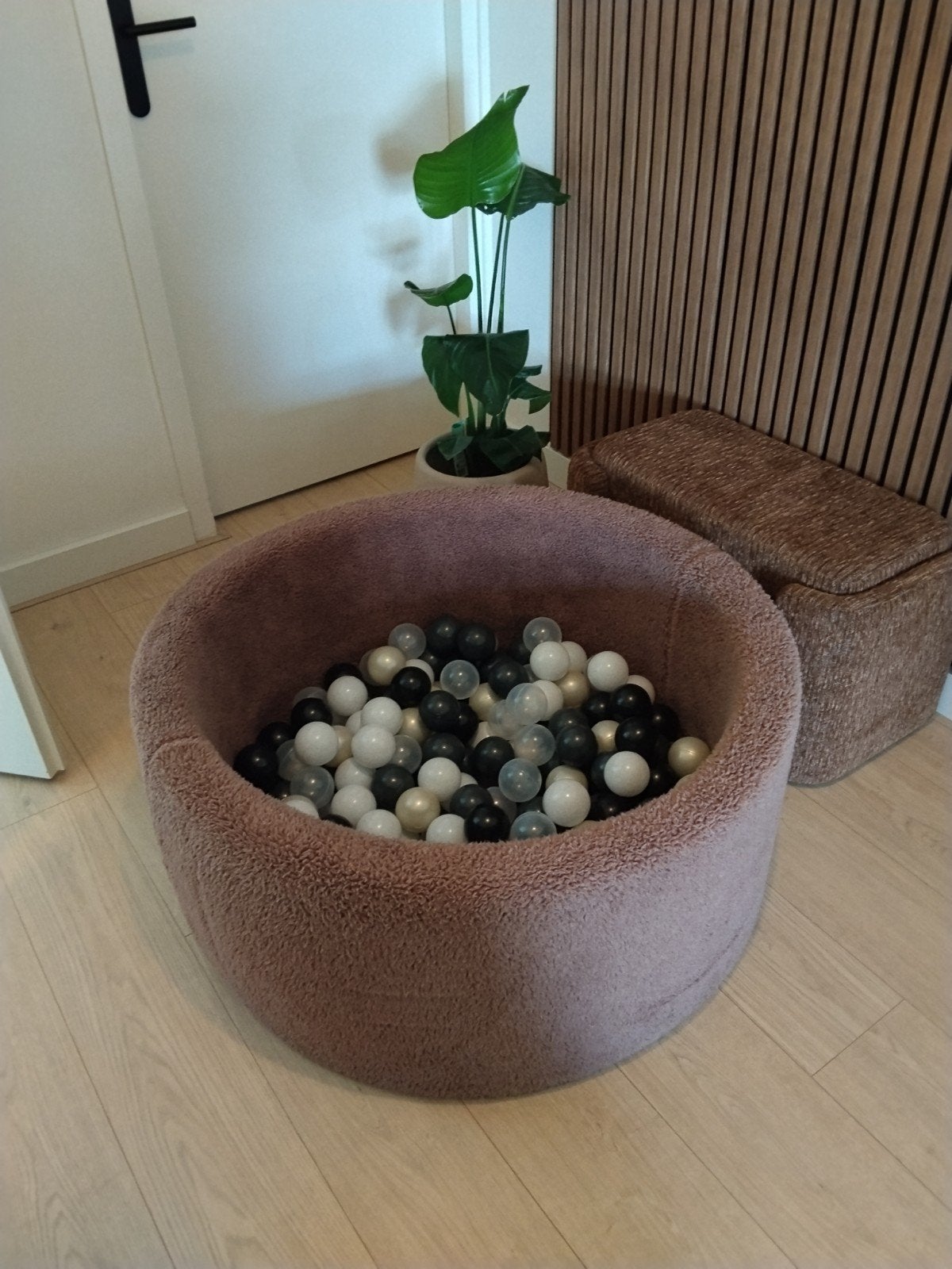 Zo goed als nieuwe teddy  moje ballenbak, Ophalen, Zo goed als nieuw, Jongen of Meisje