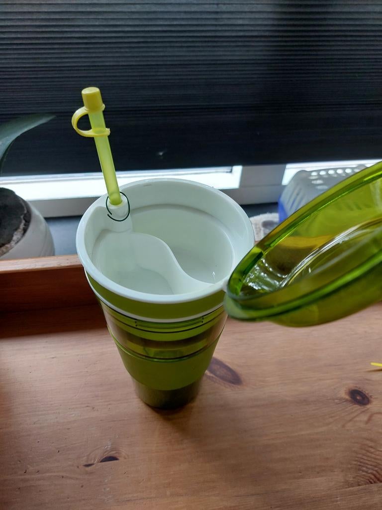 Snackbeker drinkbeker met snack gedeelte, Ophalen of Verzenden