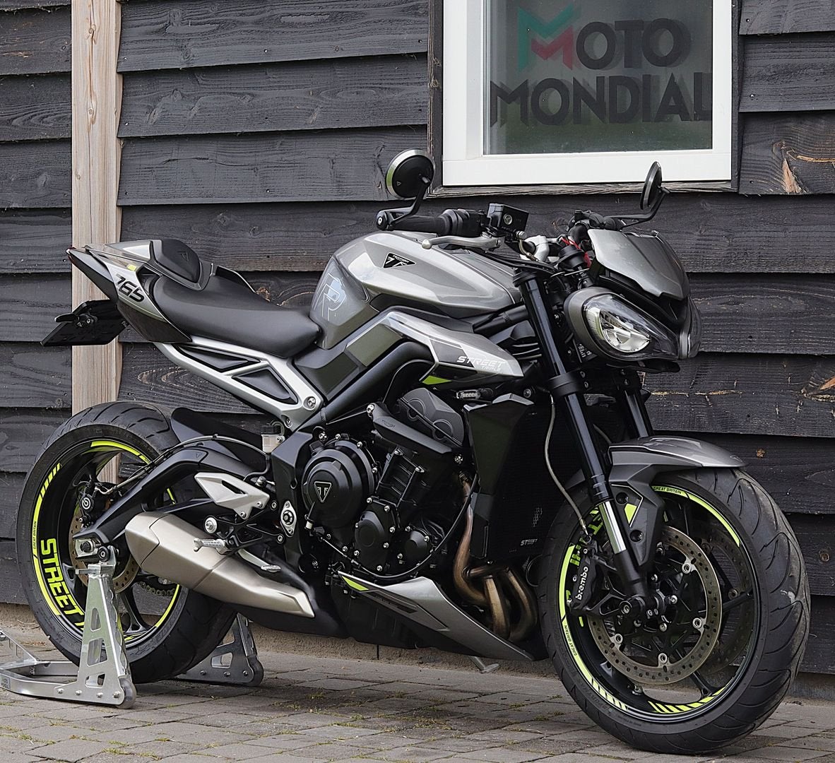TRIUMPH STREET TRIPLE R (bj 2024), Motorrijbewijs A, Bedrijf, 765 cc, Onbekend