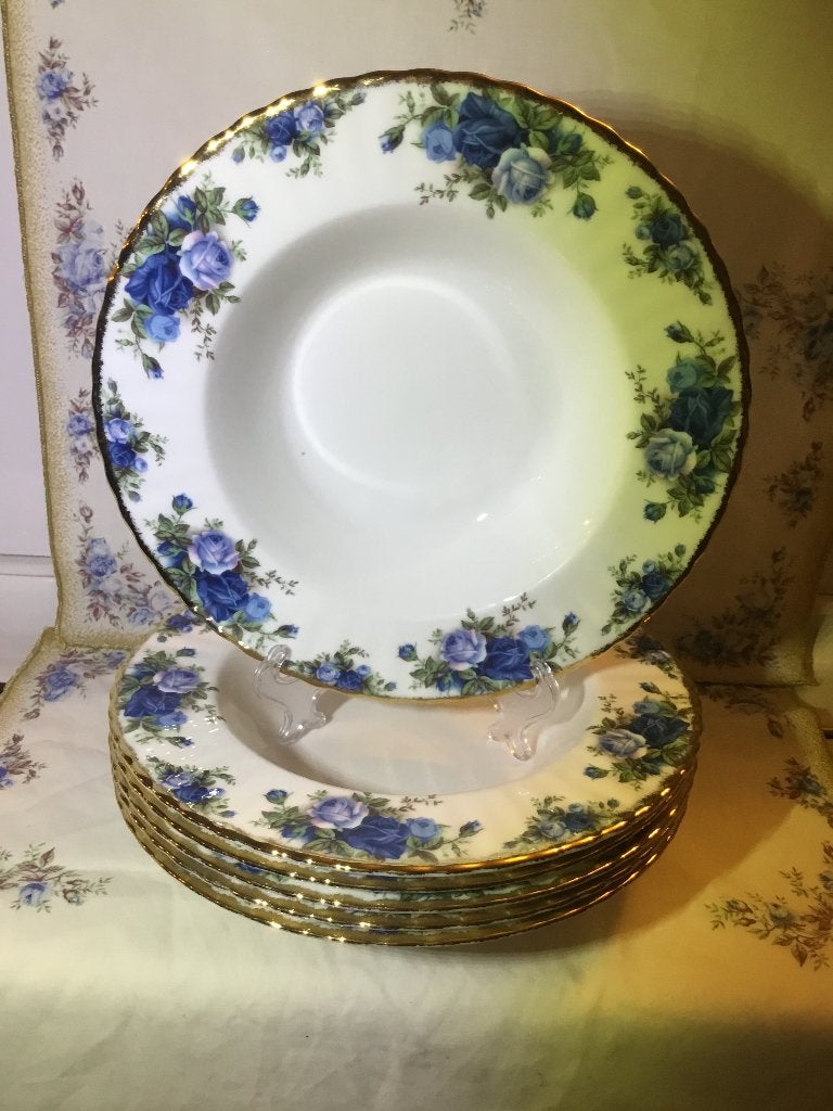 Royal Albert MOONLIGHT ROSE DIEPE BORDEN  🆕.   Per stuk, Antiek en Kunst, Antiek | Servies los, Ophalen of Verzenden