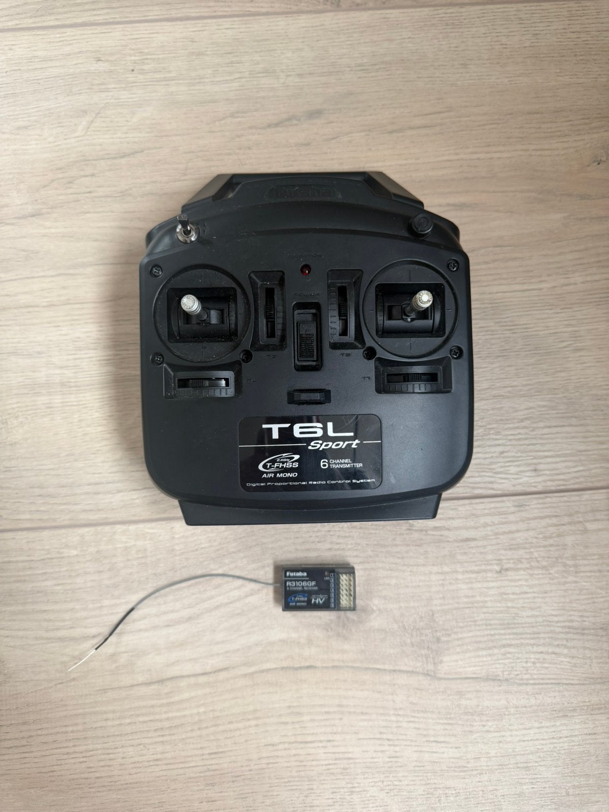 Handzender Futaba T6L, Ophalen, Zo goed als nieuw