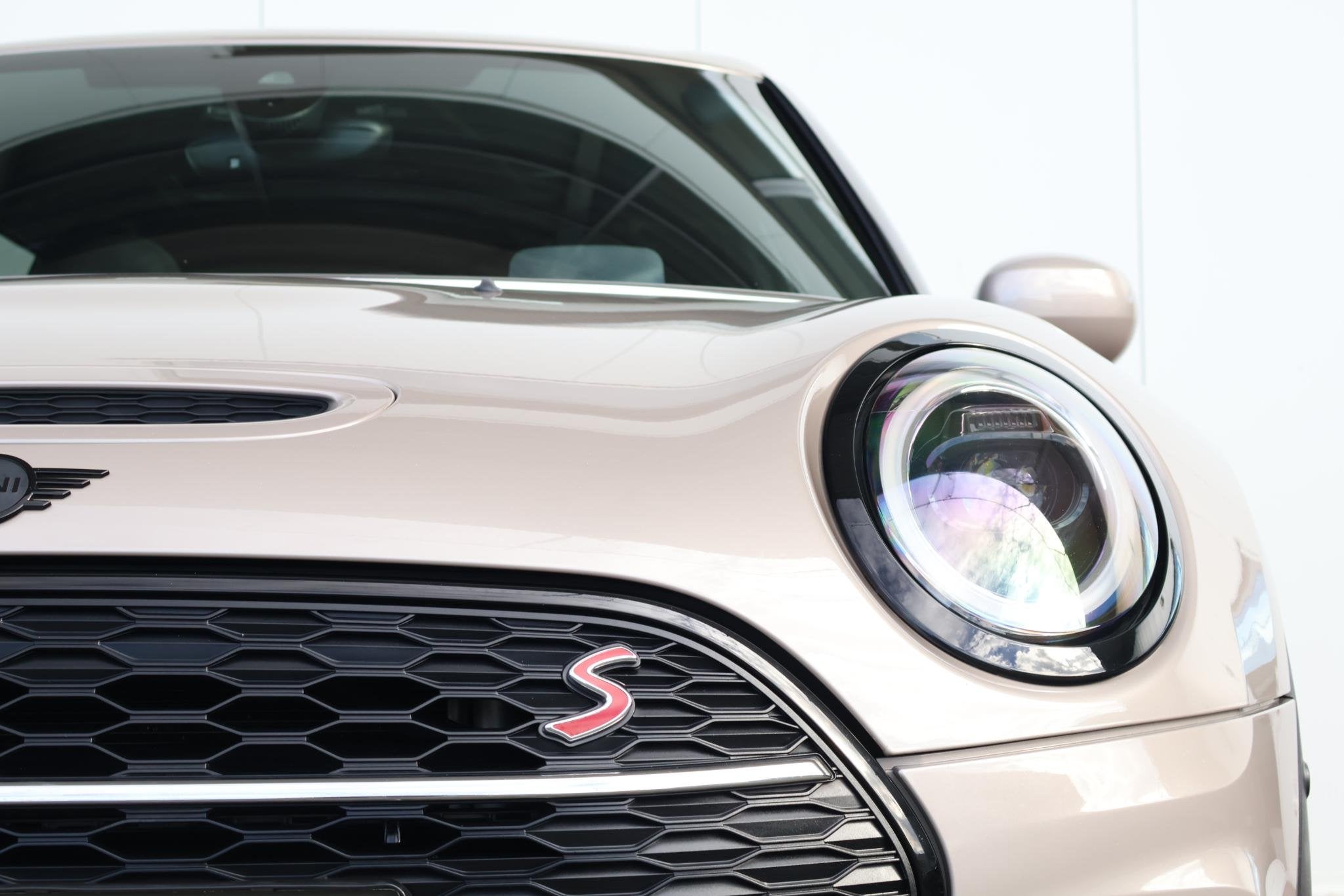 MINI Clubman 2.0 Cooper S John Cooper Works | Stuur & Stoel, Gebruikt, 4 cilinders, 1390 kg, Zilver of Grijs