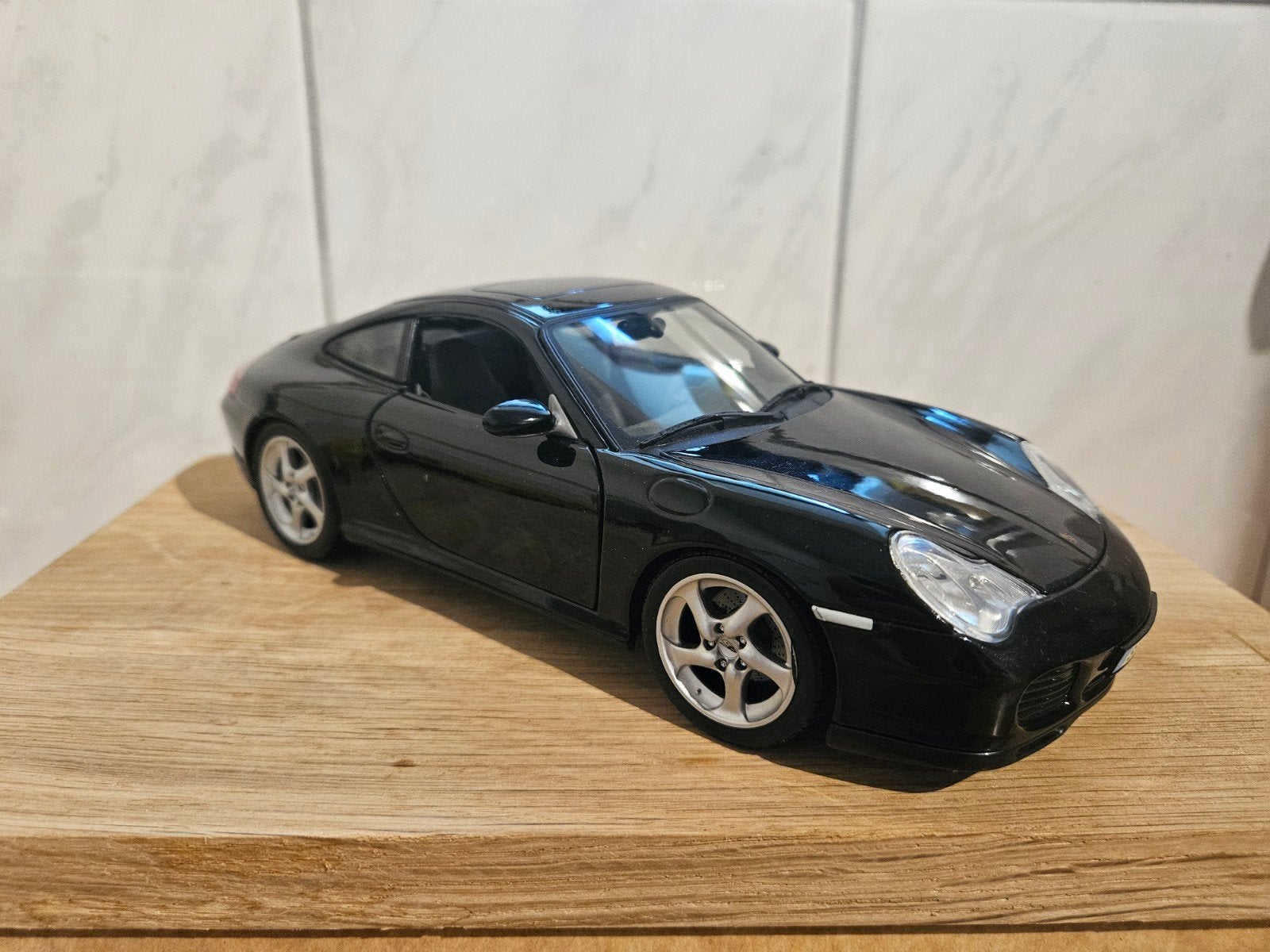 Maisto Porsche 911 Carrera 4S Zwart, Ophalen of Verzenden, Zo goed als nieuw, Maisto