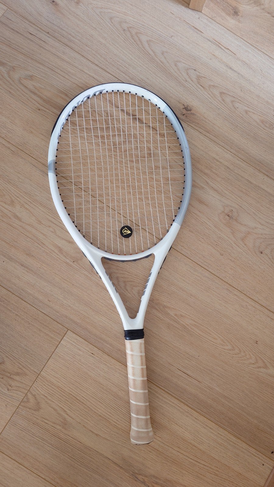 Dunlop tennisracket (zo goed als nieuw) met extra's, Ophalen, Zo goed als nieuw, Racket, Dunlop