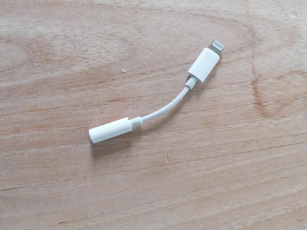 Lightning naar 3,5mm Jack audio adapter, Ophalen of Verzenden, Gebruikt, Snoer of kabel, Apple iPhone