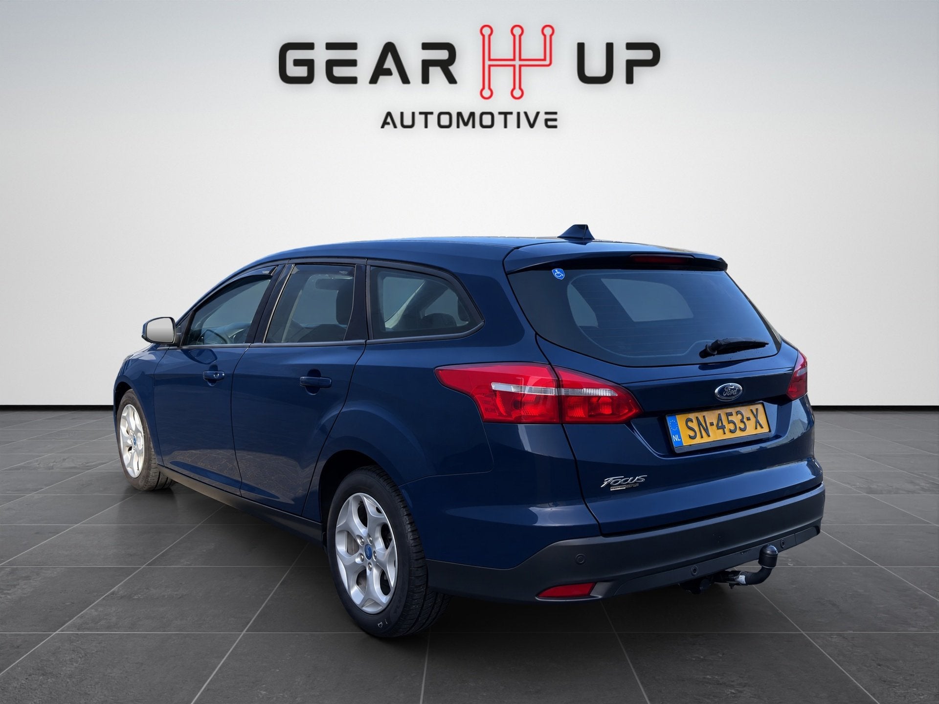 Ford Focus Wagon 1.5 TDCI AUTOM AIRCO|CRUISE|CARPLAY|EXPORT|, Auto's, Gebruikt, 4 cilinders, Blauw, Onderhoudsboekje