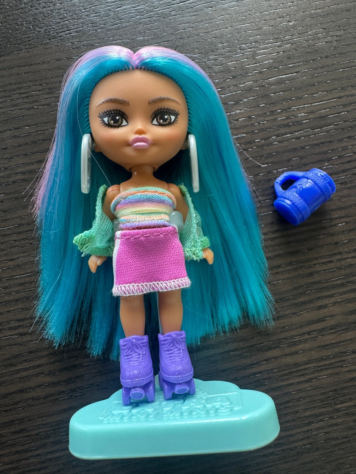 Barbie Extra Mini Minis Pop met Blauw Haar en Accessoires, Ophalen of Verzenden, Zo goed als nieuw, Barbie