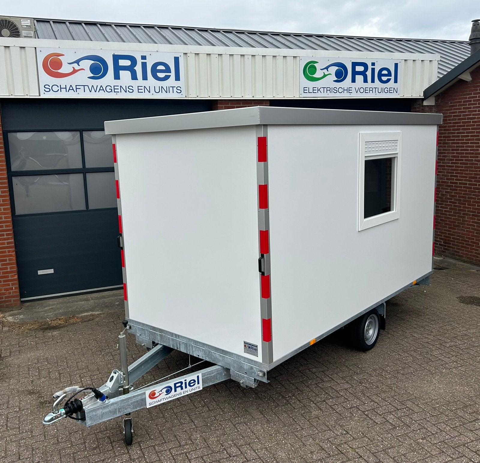 Schaftwagen 4 meter NIEUW compleet ingericht, Ophalen, Nieuw