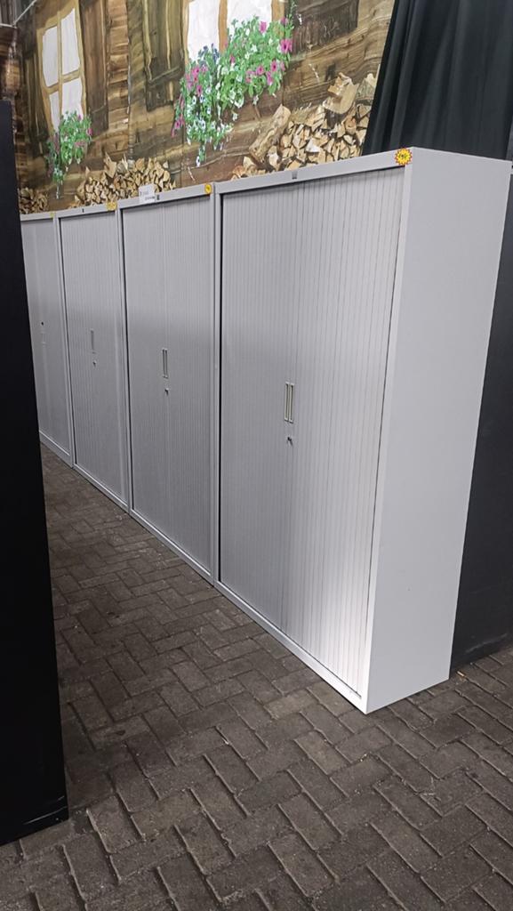 Schaffenburg metalen roldeurkasten archiefkasten 195x120x45, Huis en Inrichting, Kasten | Roldeurkasten en Archiefkasten, Nette metalen roldeurkasten archiefkasten