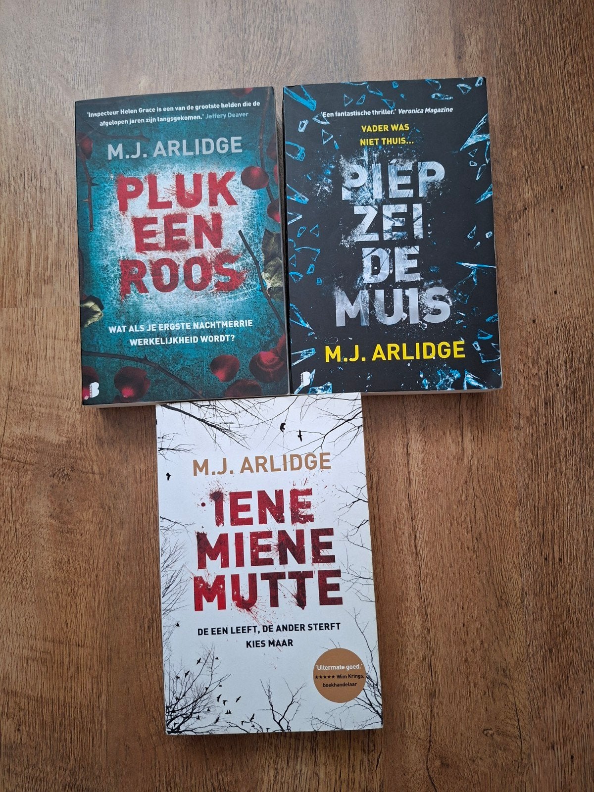 M.J. Arlidge 3 boeken., Boeken, Ophalen of Verzenden, Zo goed als nieuw