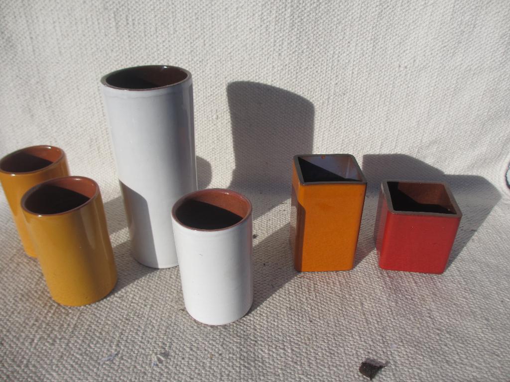 Keramiek vaasjes (6) in felle kleuren , jaren 70, Antiek en Kunst, Antiek | Keramiek en Aardewerk, Ophalen of Verzenden