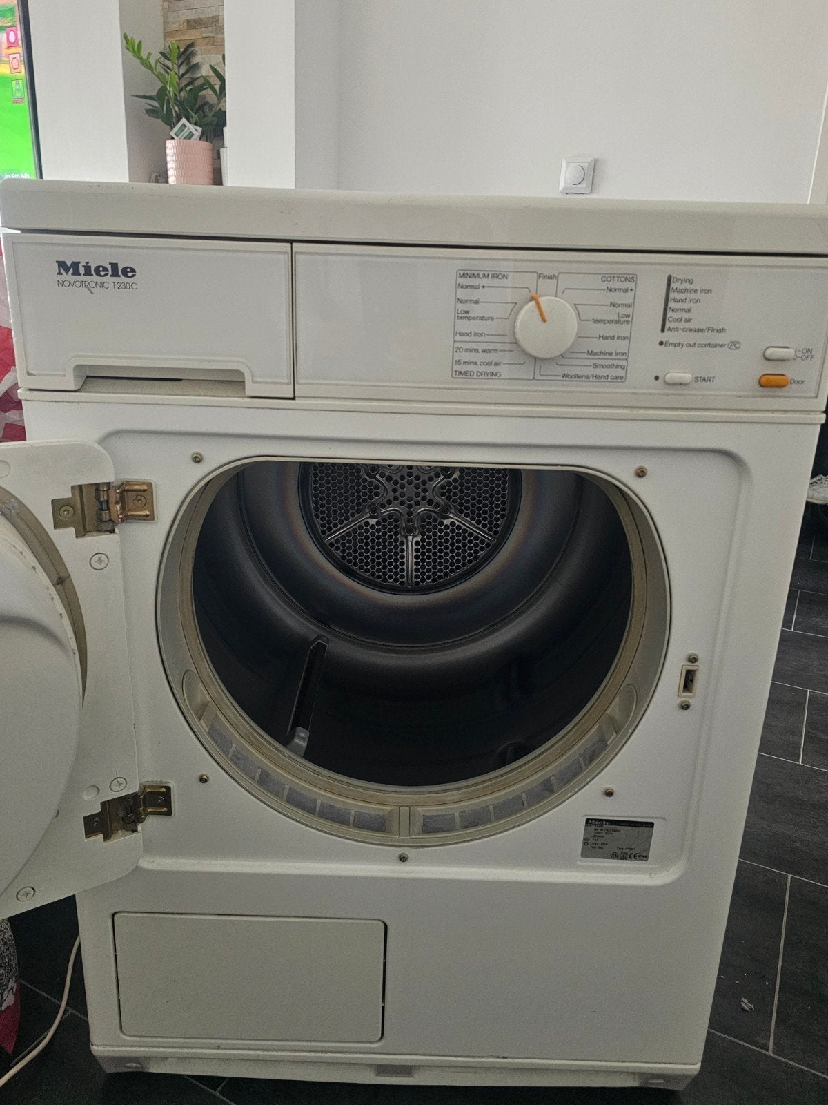 Miele T230C Droger, Ophalen, Gebruikt, Luchtafvoer, 4 tot 6 kg