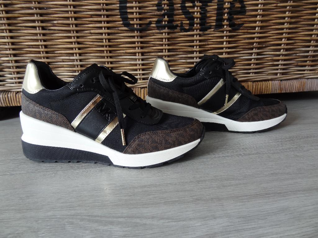 Michael Kors Sneakers Mabel Maat 38,5 >Snelle Verzending!<, Kleding | Dames, Schoenen, Michael Kors, Zwart, Ophalen of Verzenden