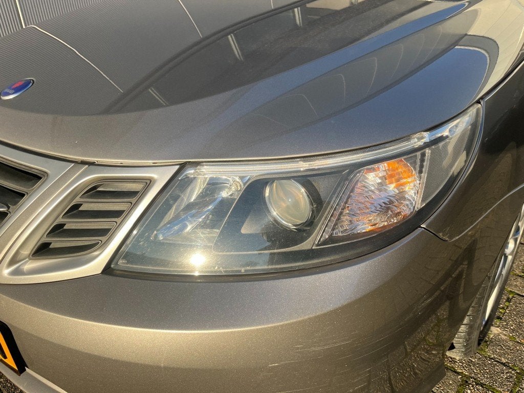 Saab 9-3 1.8 Turbo Nieuw model in een hele mooie kleur., Auto's, Saab, 1998 cc, Gebruikt, Huisgarantie, 4 cilinders