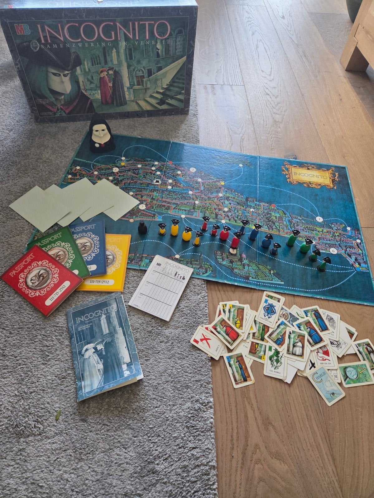 Incognito Bordspel - Samenzwering in Venetië, Hobby en Vrije tijd, Drie of vier spelers, Ophalen of Verzenden, Gebruikt