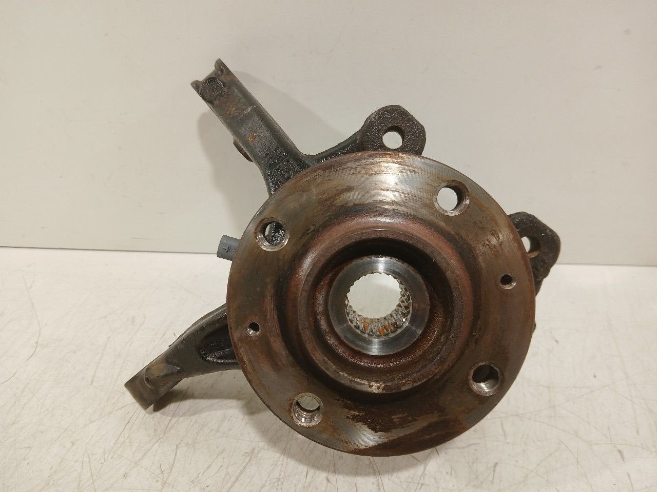 Wielnaaf rechts voor Peugeot 2008, Onderdelen@venauto.nl, Van der Ven Autorecycling B.V., Gebruikt, Ettenseweg 76, 4706 PB Roosendaal, The Netherlands