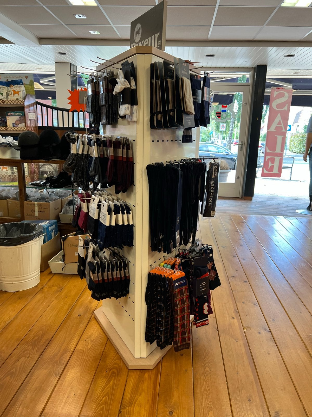 2x Kledingrek met 3 Zijkanten - Ideaal voor Winkels, Ophalen, Zo goed als nieuw