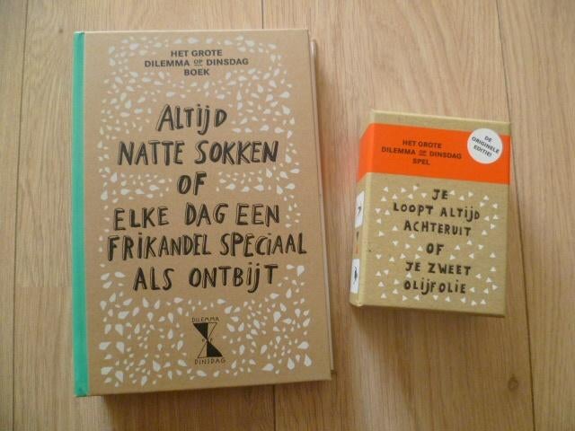 Het grote dilemma op dinsdag boek + kaartenspel, Verzenden, Zo goed als nieuw