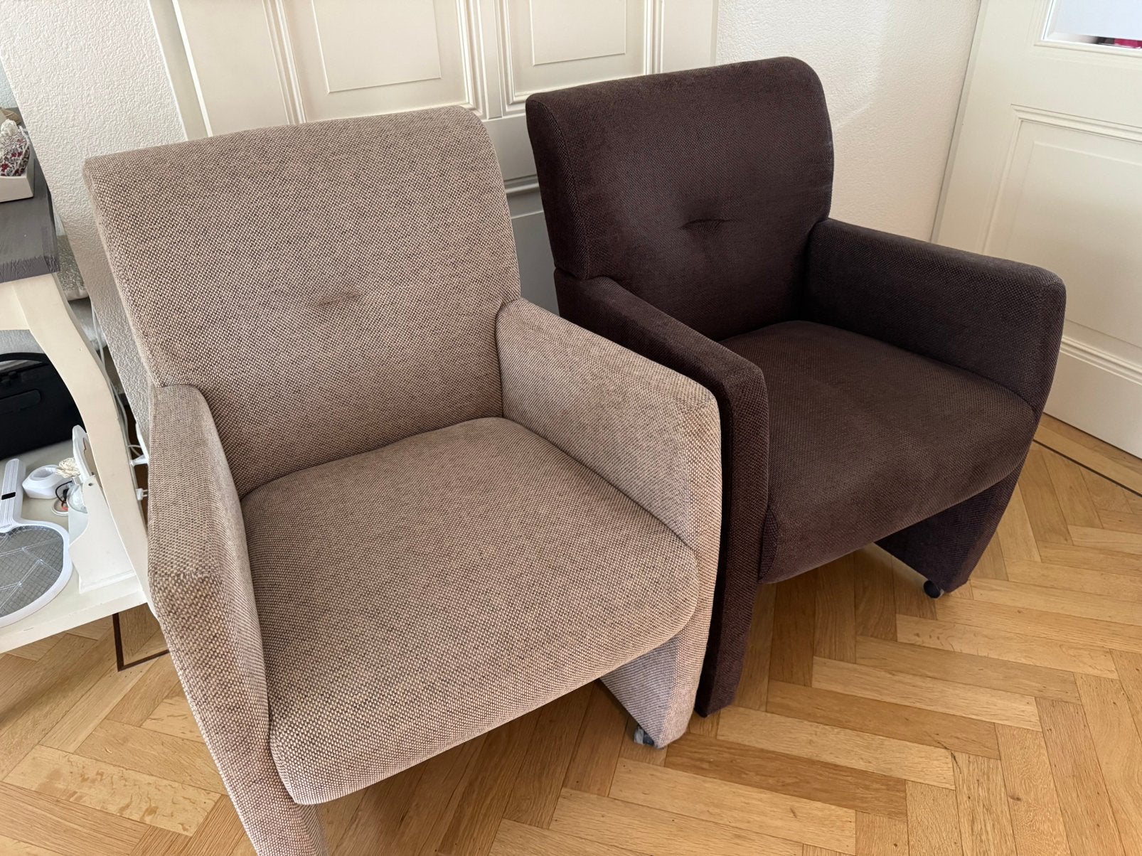 4 Comfortabele fauteuils met wieltjes - Bruin/creme, Ophalen, Gebruikt, Bruin, Vier
