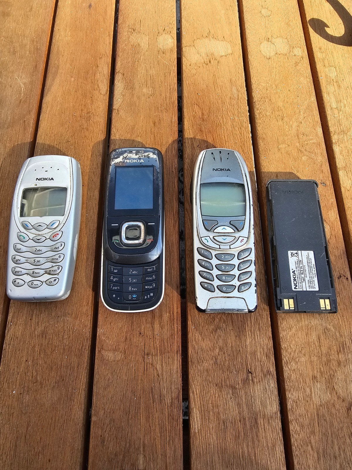 Drie nostalgische Nokia telefoons., Gebruikt, Geen camera, Zwart, Ophalen of Verzenden