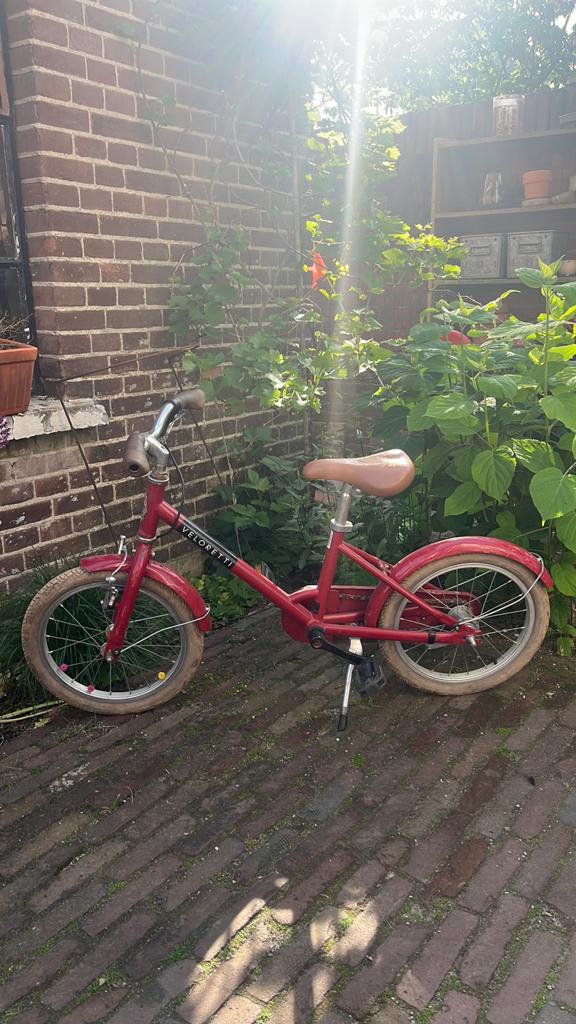 Rode veloretti maxi, Fietsen en Brommers, Fietsen | Kinderfietsjes, Ophalen, Gebruikt, Terugtraprem, 16 tot 20 inch