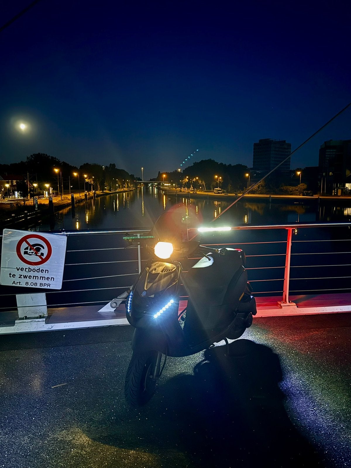 Piaggio Zip 2018 - Grote beurt gehad, klaar voor de weg!, Fietsen en Brommers, Ophalen, Gebruikt, Benzine, Zip