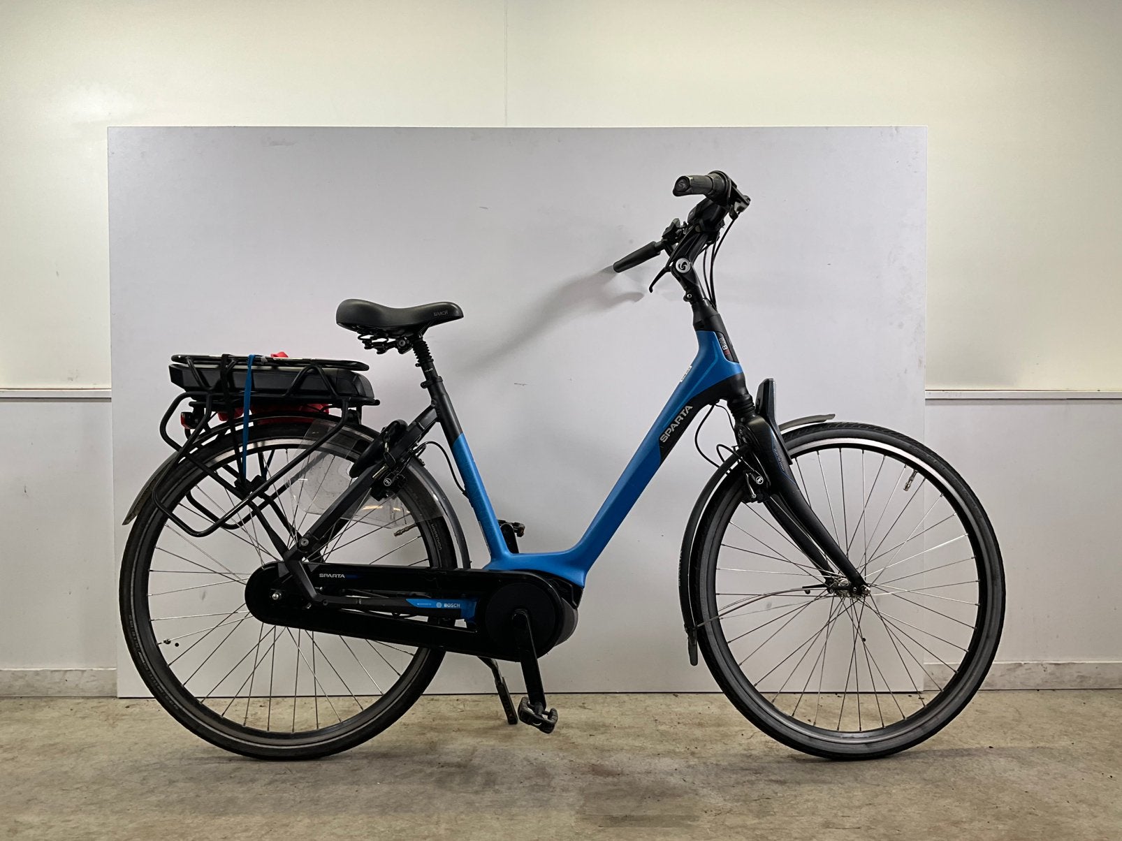 SPARTA M8B ELEKTRISCHE DAMESFIETS 400WATT 11000KM FRAME 53, Ophalen, Sparta, Zo goed als nieuw, 51 tot 55 cm