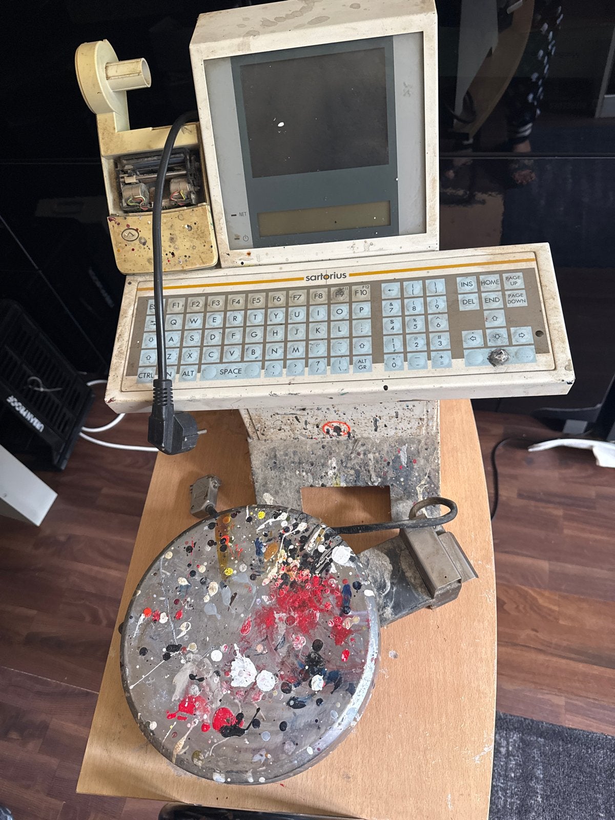 Sartorius verfmengweegschaal, Ophalen