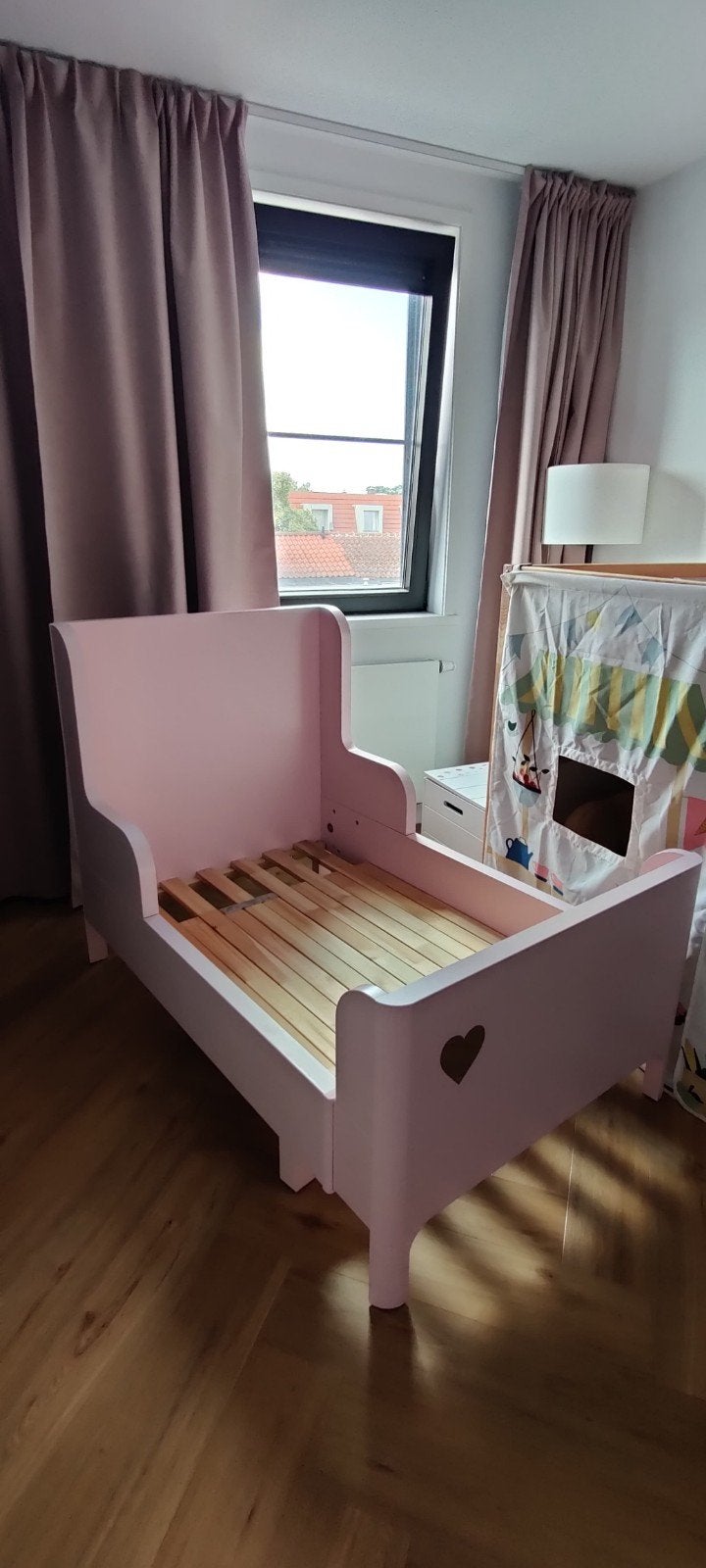Busunge meegroeibed Ikea roze met lattenbodem, Kinderen en Baby's, Kinderkamer | Bedden, Ophalen, 70 tot 85 cm, Zo goed als nieuw