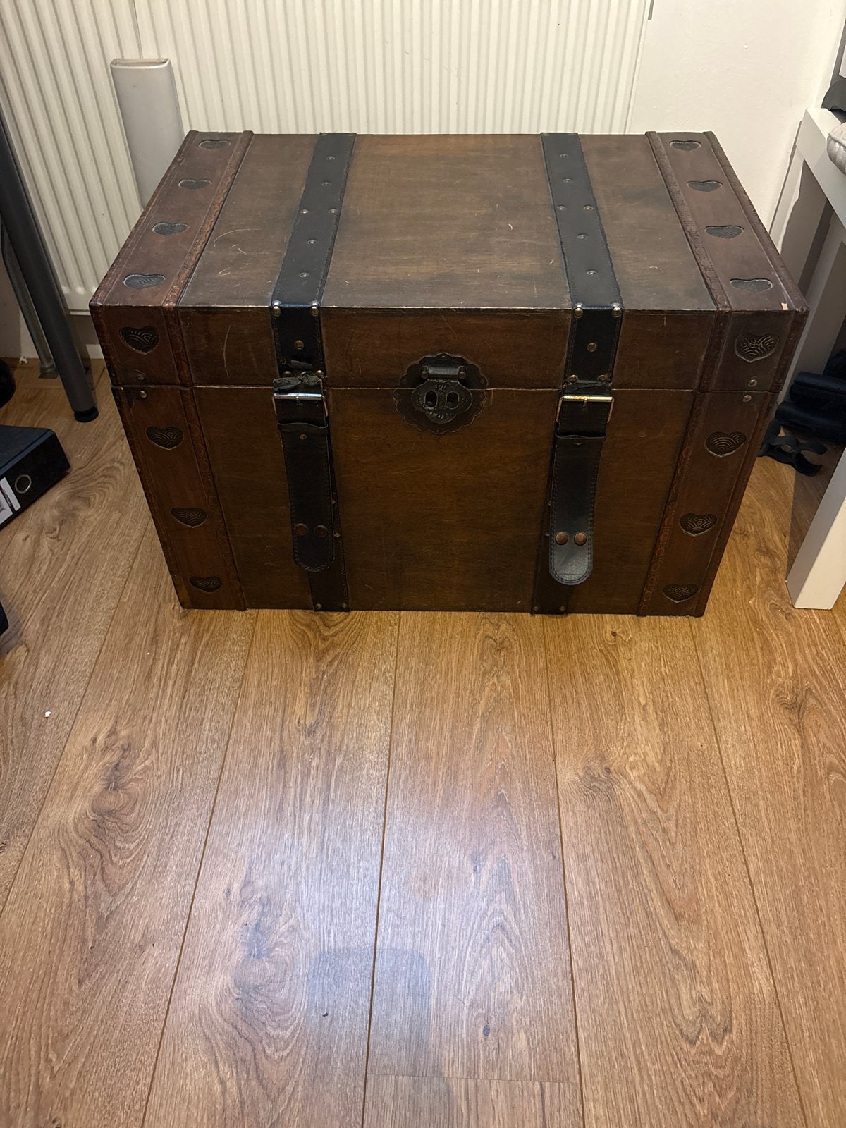 Vintage houten kist/opbergkist met metalen accenten, Ophalen, Gebruikt, Overige houtsoorten