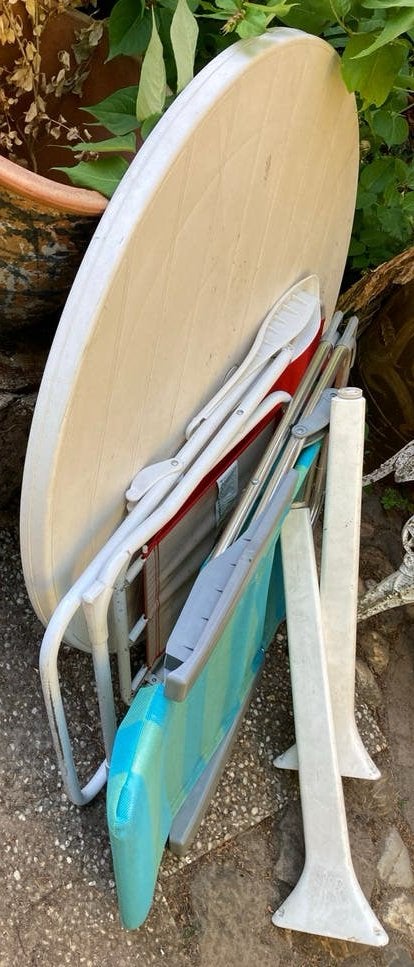 Campingtafel en stoelen, Ophalen, Zo goed als nieuw, Rond, Kunststof