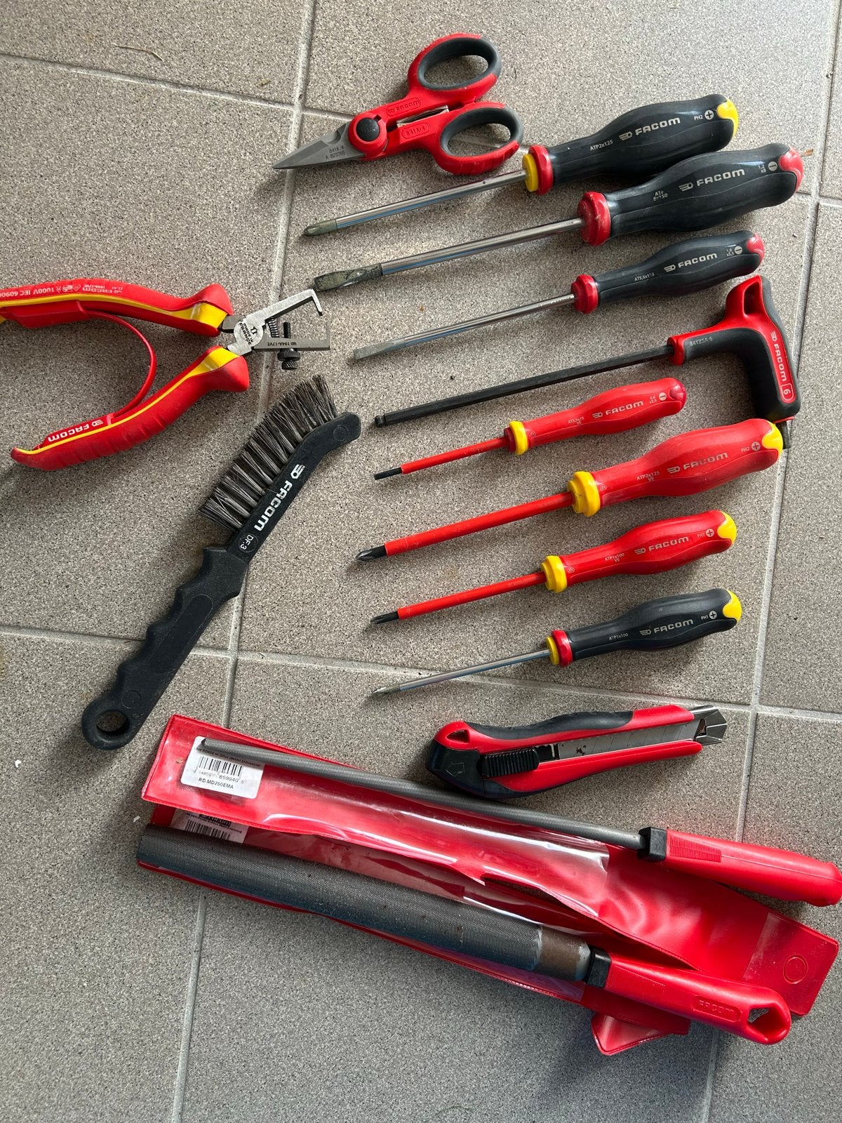 Diverse Facom Gereedschap Set - Schroevendraaiers, Tang, Vij, Ophalen of Verzenden, Gebruikt, Schroevendraaier, Facom