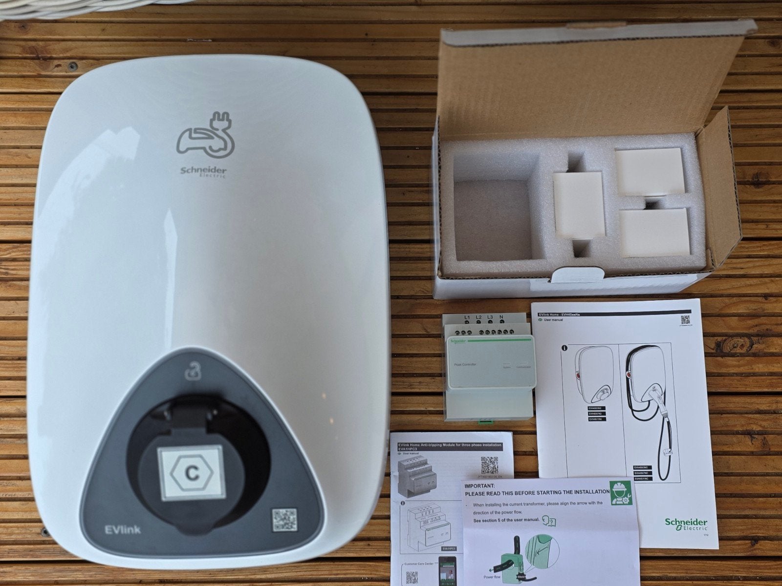 Schneider Electric EVlink 11KW Laadpaal met Load Balancer, Ophalen, Zo goed als nieuw, Laadpaal