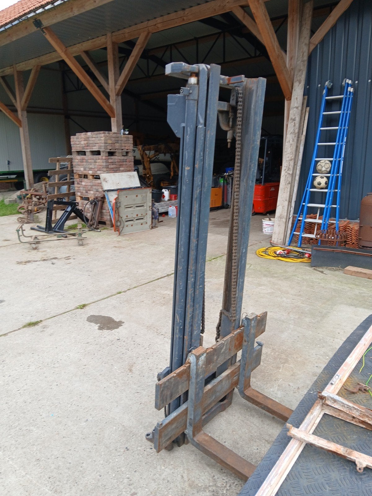 Linde E15 Hefmast 1.5 ton, Ophalen