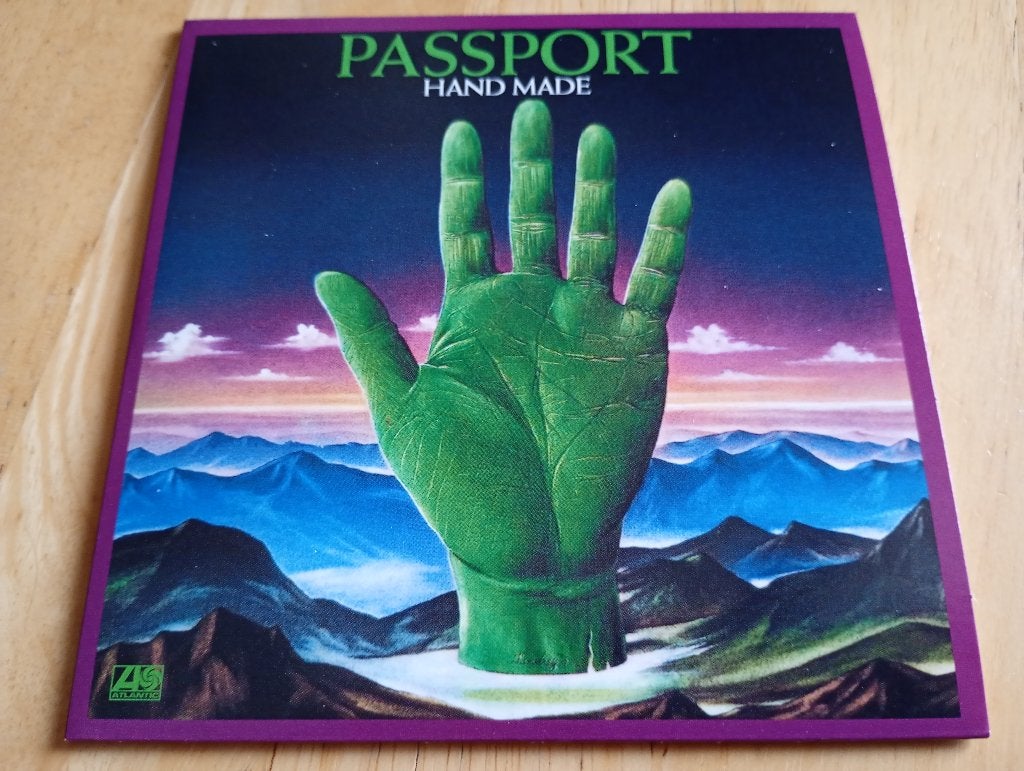 CD Passport - Hand Made, Verzenden, Zo goed als nieuw, Jazz