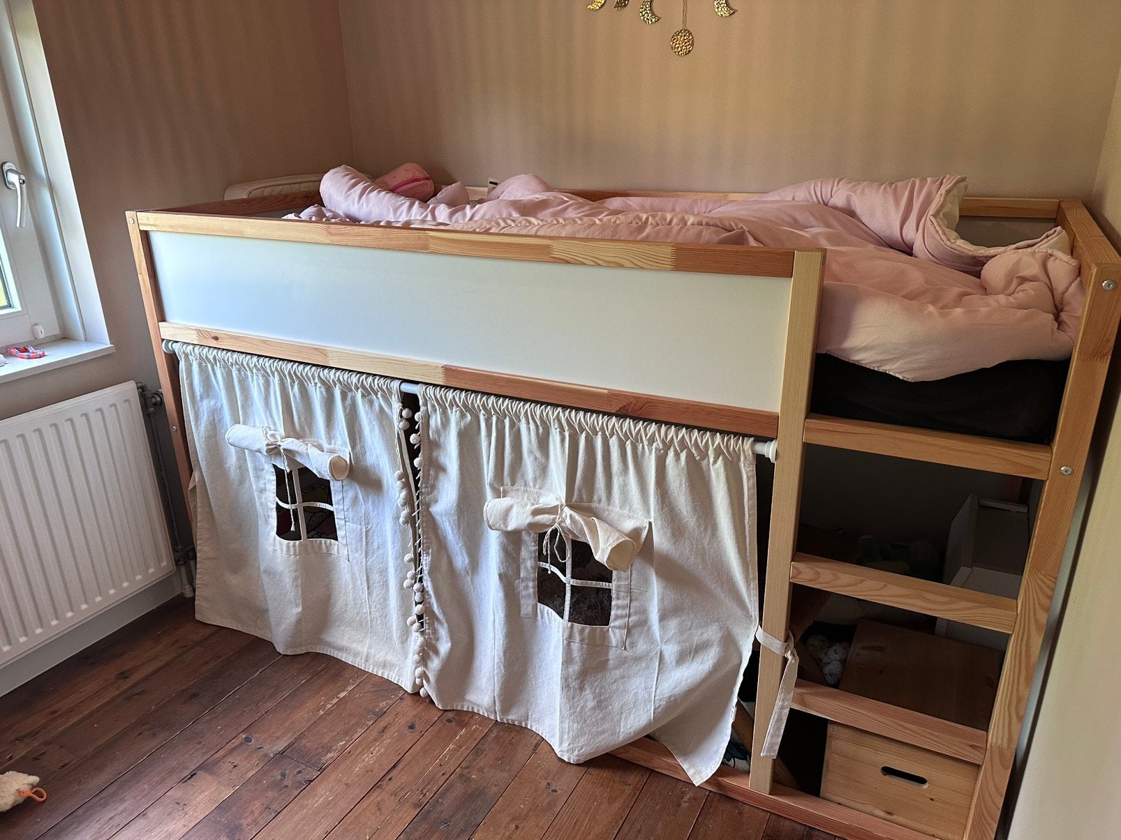 IKEA JURA halfhoog slaper met handgemaakt doek, Ophalen, Zo goed als nieuw, Hoogslaper