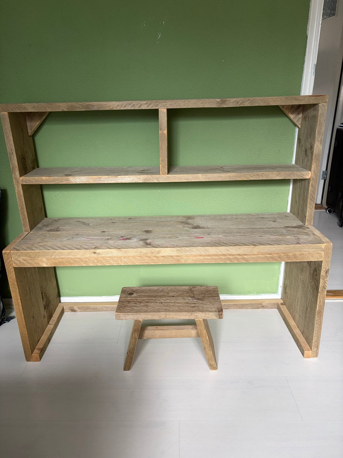 Steigerhouten kinder werktafel / bureau met kruk – gebruikt, Ophalen, Opbergruimte, Gebruikt, Hout