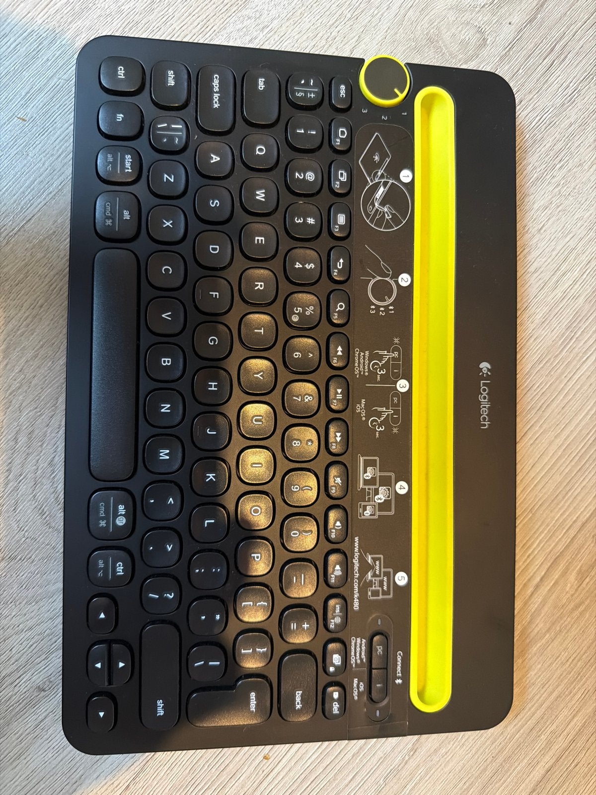 Logitech K480 Bluetooth Toetsenbord - Qwerty, Computers en Software, Ophalen, Gebruikt, Multi-device, Draadloos