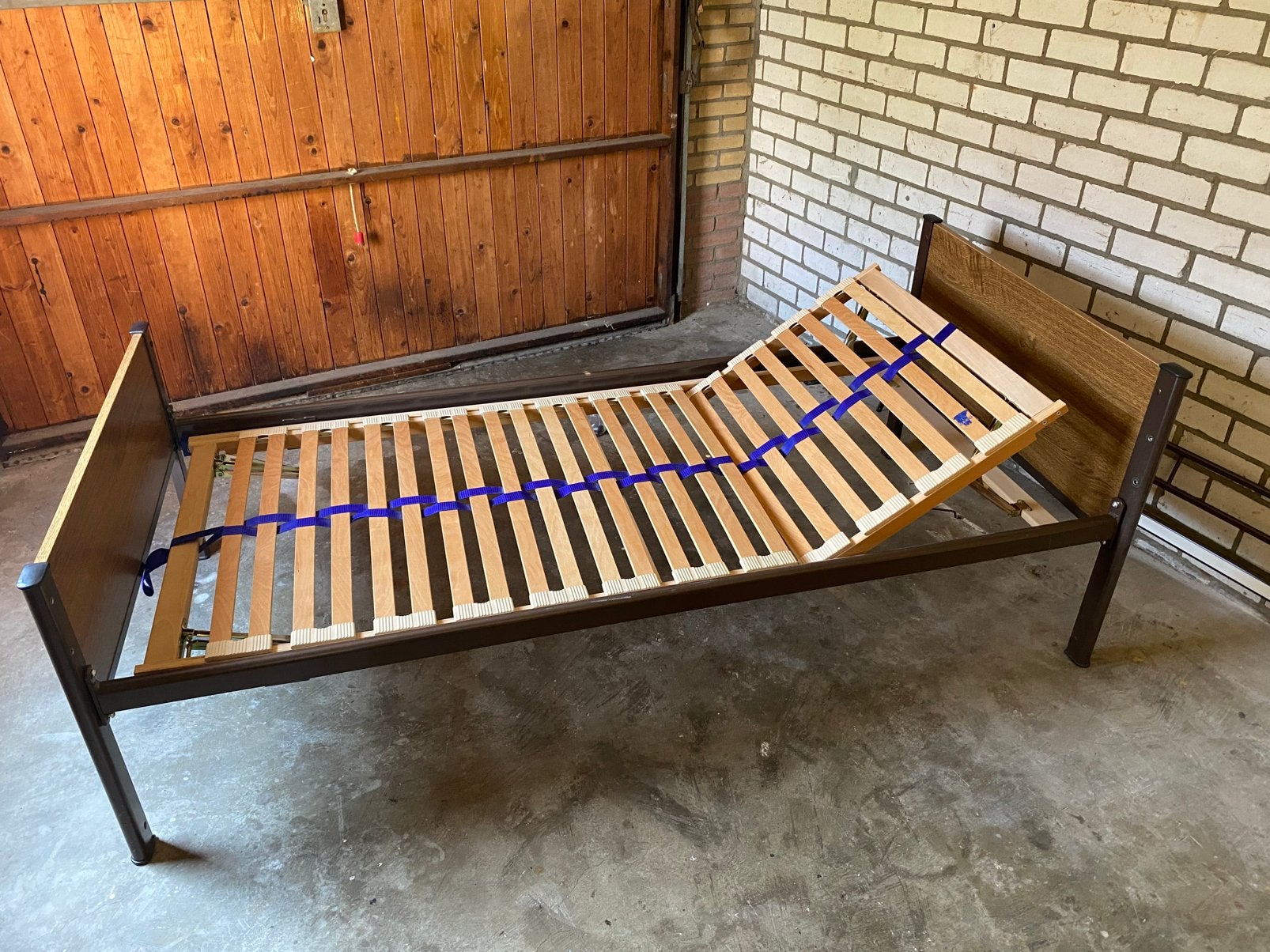 Verpleegbed, Ophalen, 90 cm, Eenpersoons, Bruin