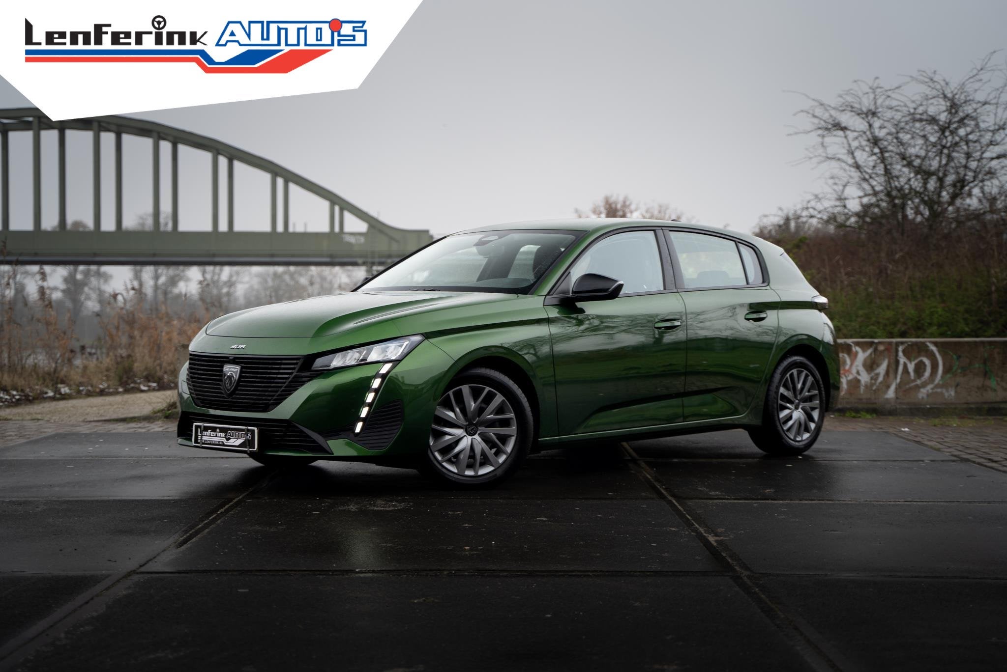 Peugeot 308 1.2 PureTech Active Pack Business Navi Clima App, Auto's, Gebruikt, Euro 6, 1199 cc, Leder en Stof