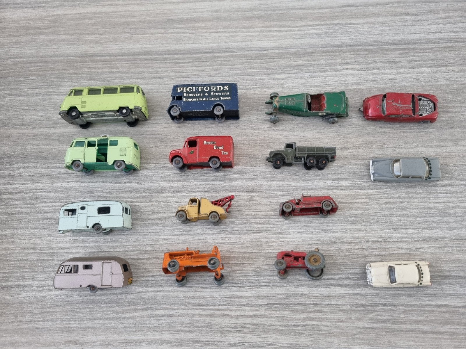 Verzameling vintage Dinky Toys en Matchbox auto's, Ophalen of Verzenden, Gebruikt