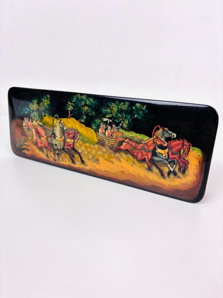 Gesigneerde Russische lakdoos “Troika” met paarden en slee, Ophalen of Verzenden