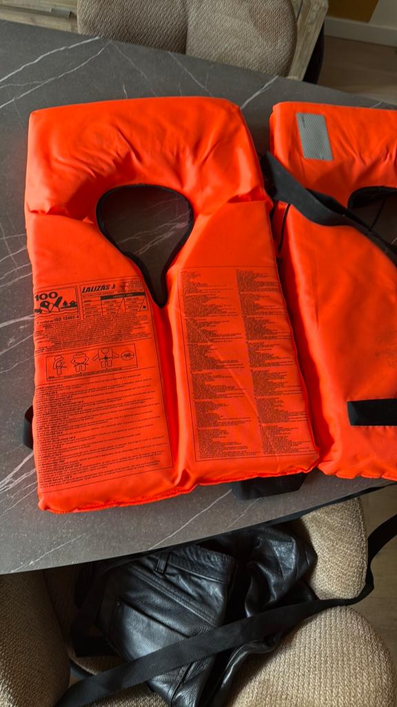 Lalizas reddingsvest 100N, oranje, 40-50kg, Ophalen of Verzenden, Zo goed als nieuw, Dame of Heer, Reddingsvest of Zwemvest