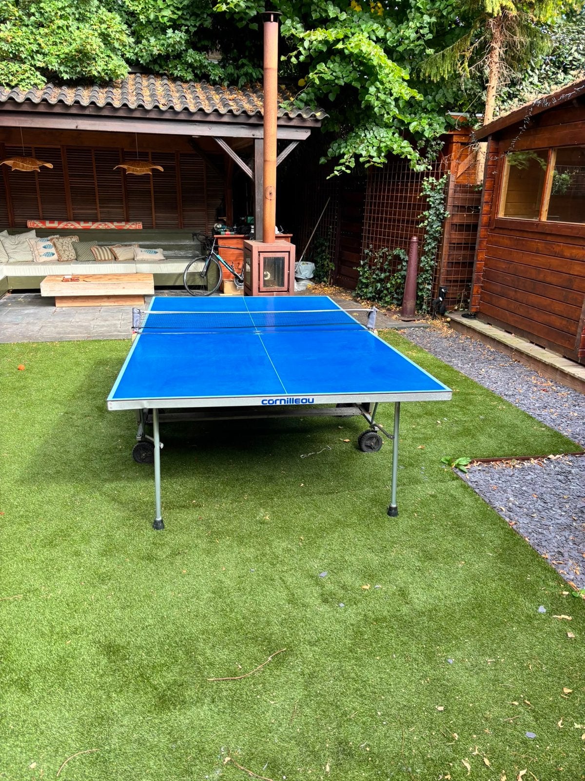 Cornilleau Tafeltennistafel - Gebruikt, neemt veel plaats in, Ophalen, Gebruikt, Tafel Outdoor, Verrijdbaar