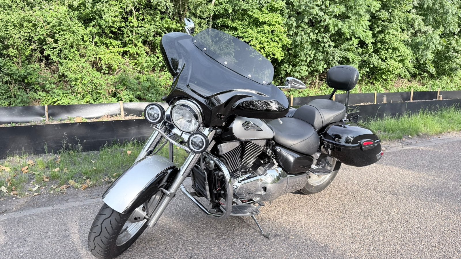 Suzuki Intruder 1500 LC, Motoren, Motoren | Suzuki, 2 cilinders, LED Verlichting, Gebruikt, Meer dan 35 kW