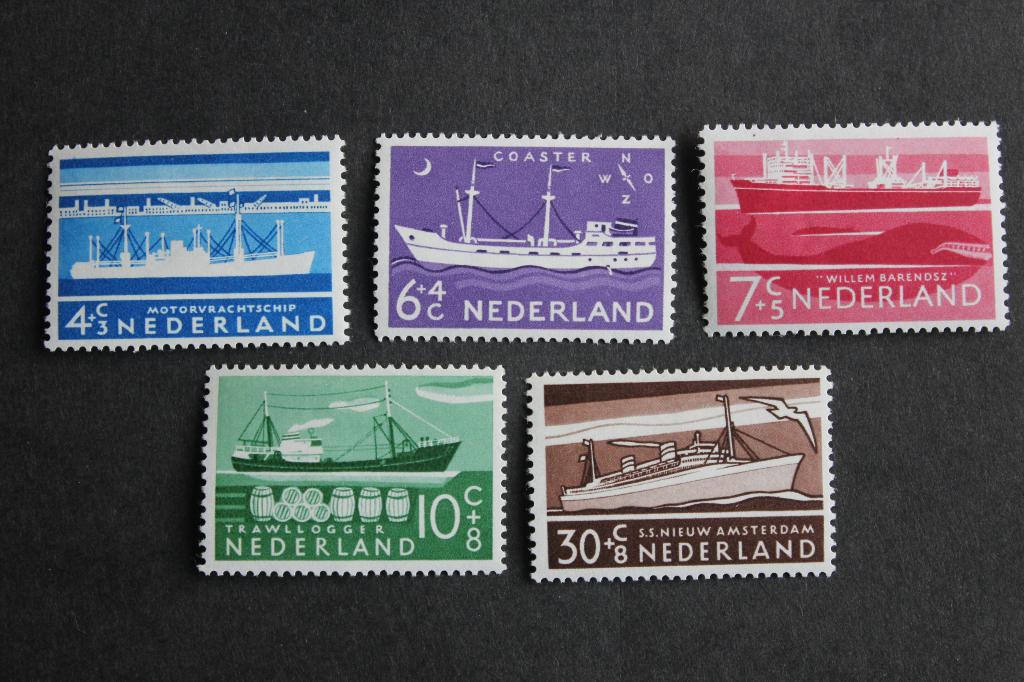 688-692 Zomerzegels 1957 Postfris, Ophalen of Verzenden, Na 1940, Postfris