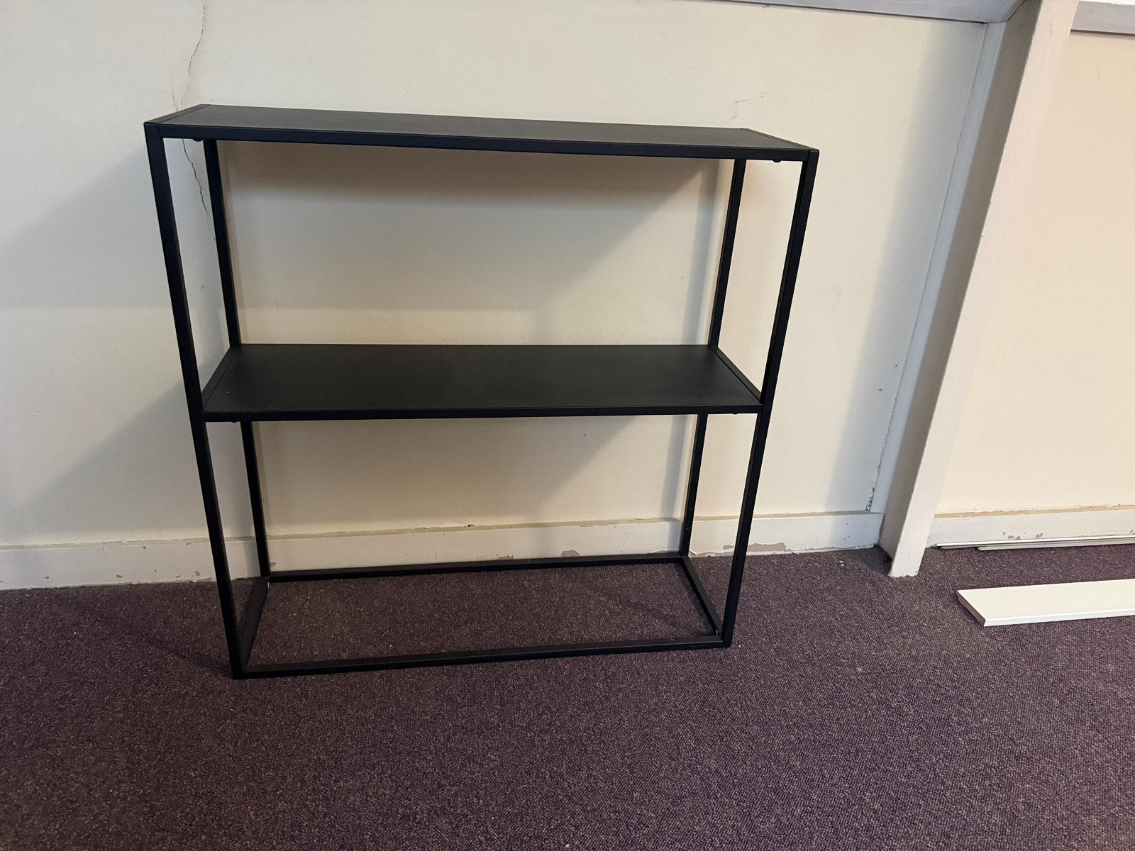 Zwarte smalle sidetable, Ophalen, 50 tot 100 cm, Zo goed als nieuw, Minder dan 100 cm